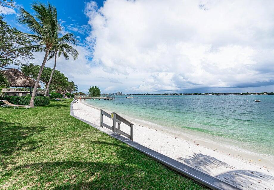 PALM BEACH HOUSE CONDO - Residential Lease