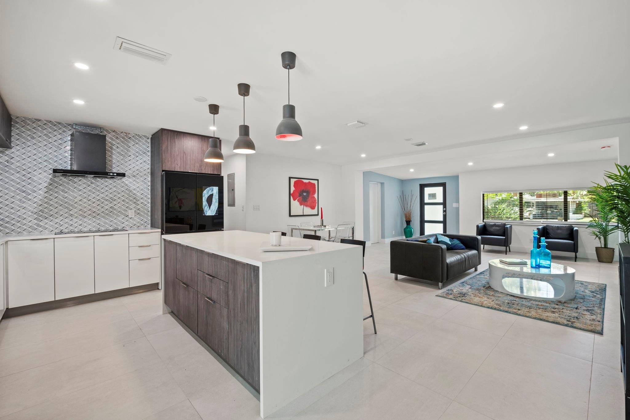 417 NE 26th Dr