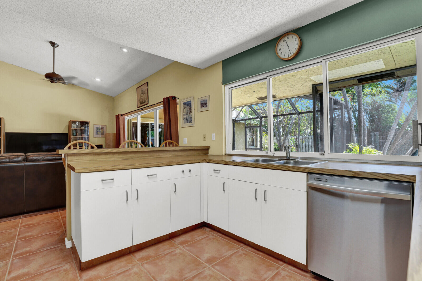 5696 Descartes Circle