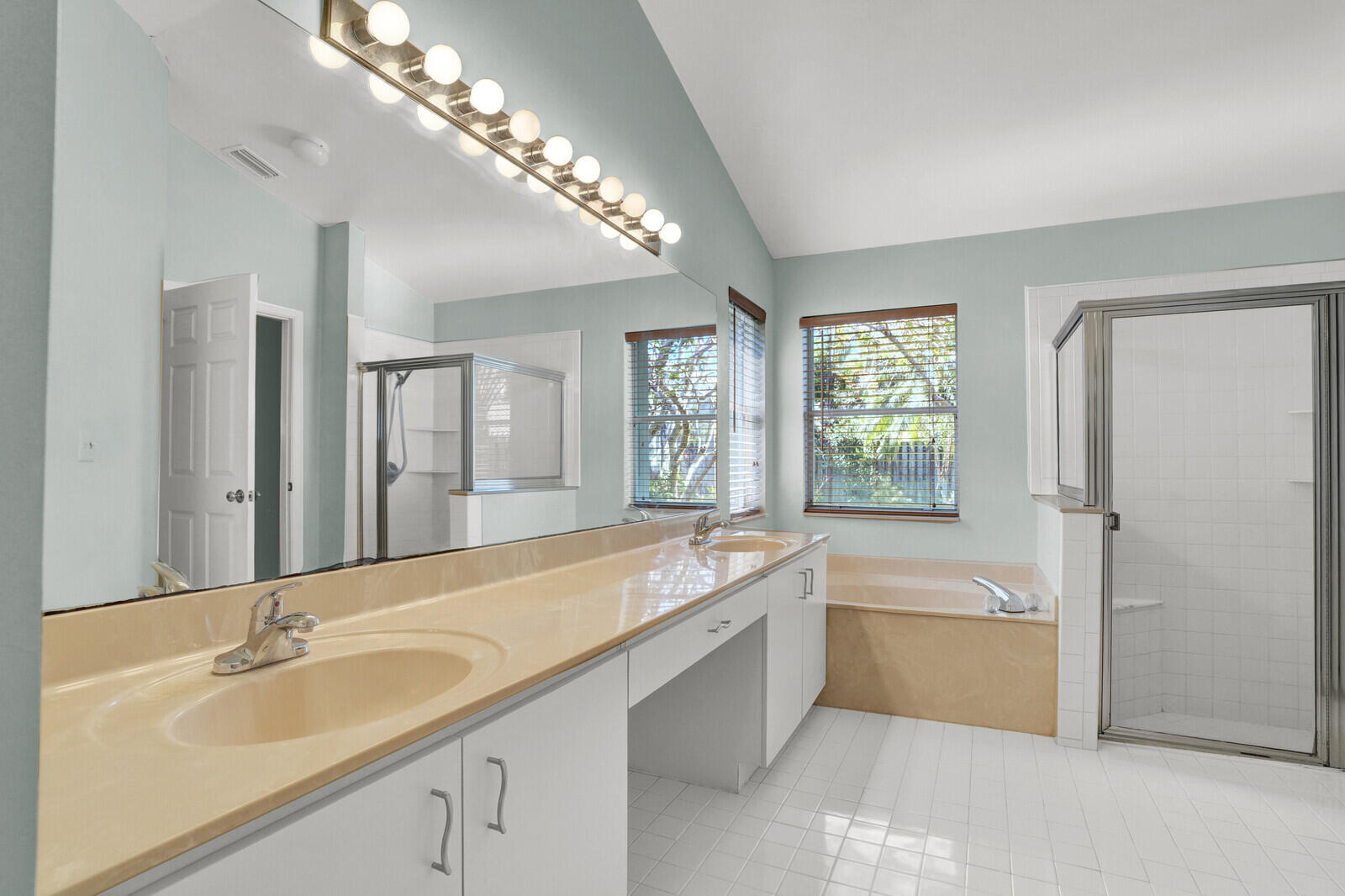 Le Palais - Residential