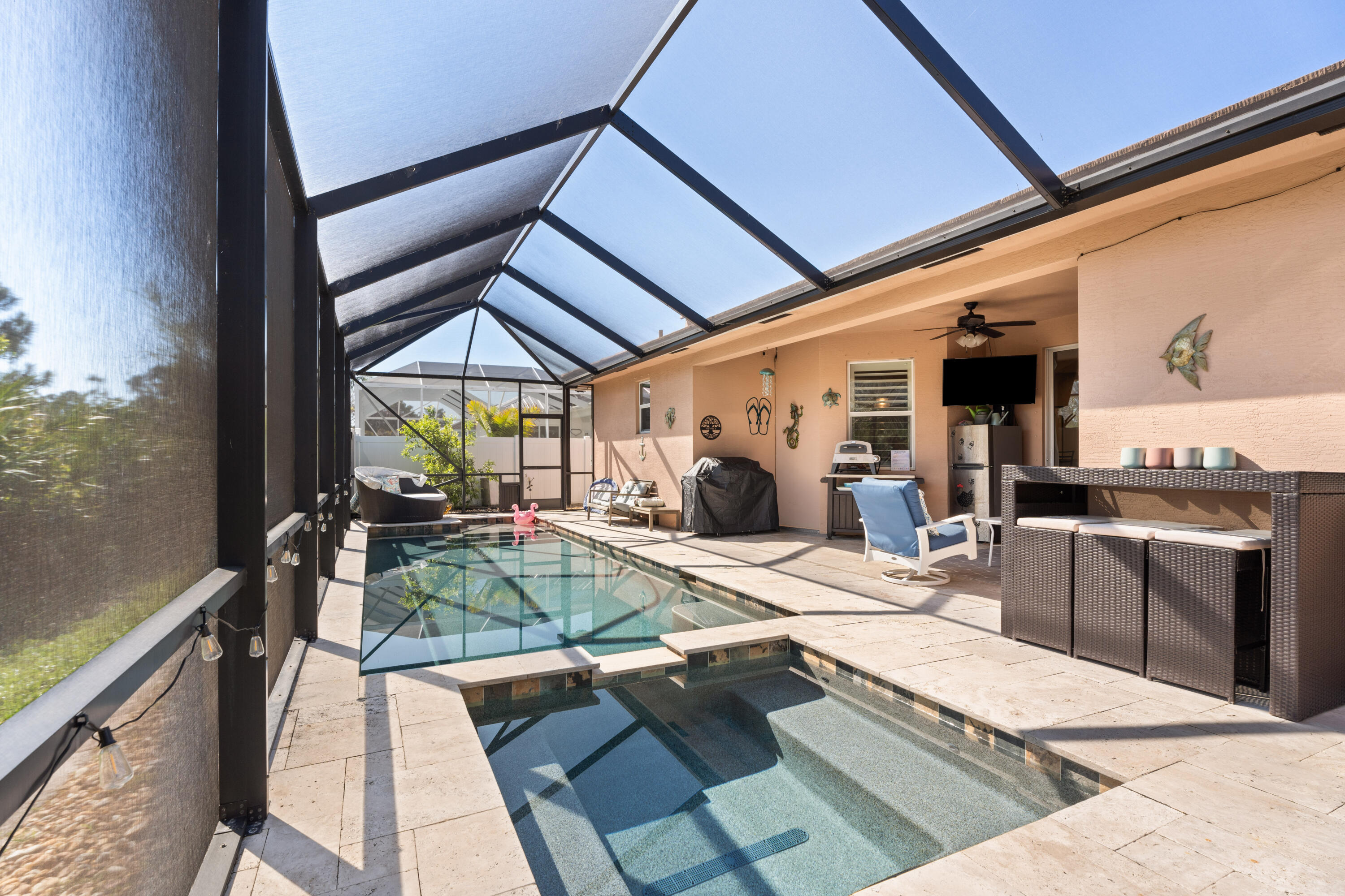 PINEAPPLE PLANTATION (AKA PINES) - Residential