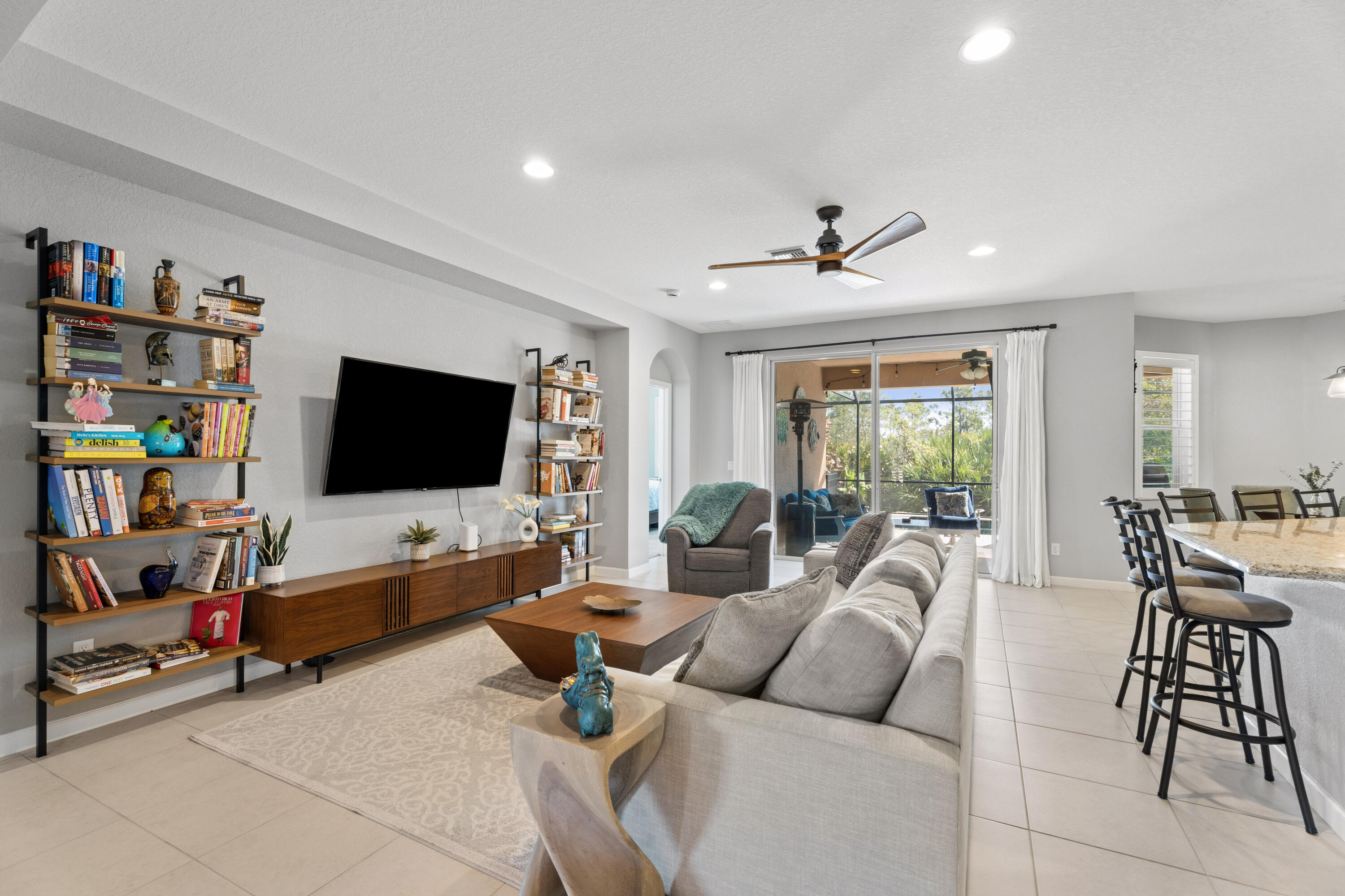 PINEAPPLE PLANTATION (AKA PINES) - Residential