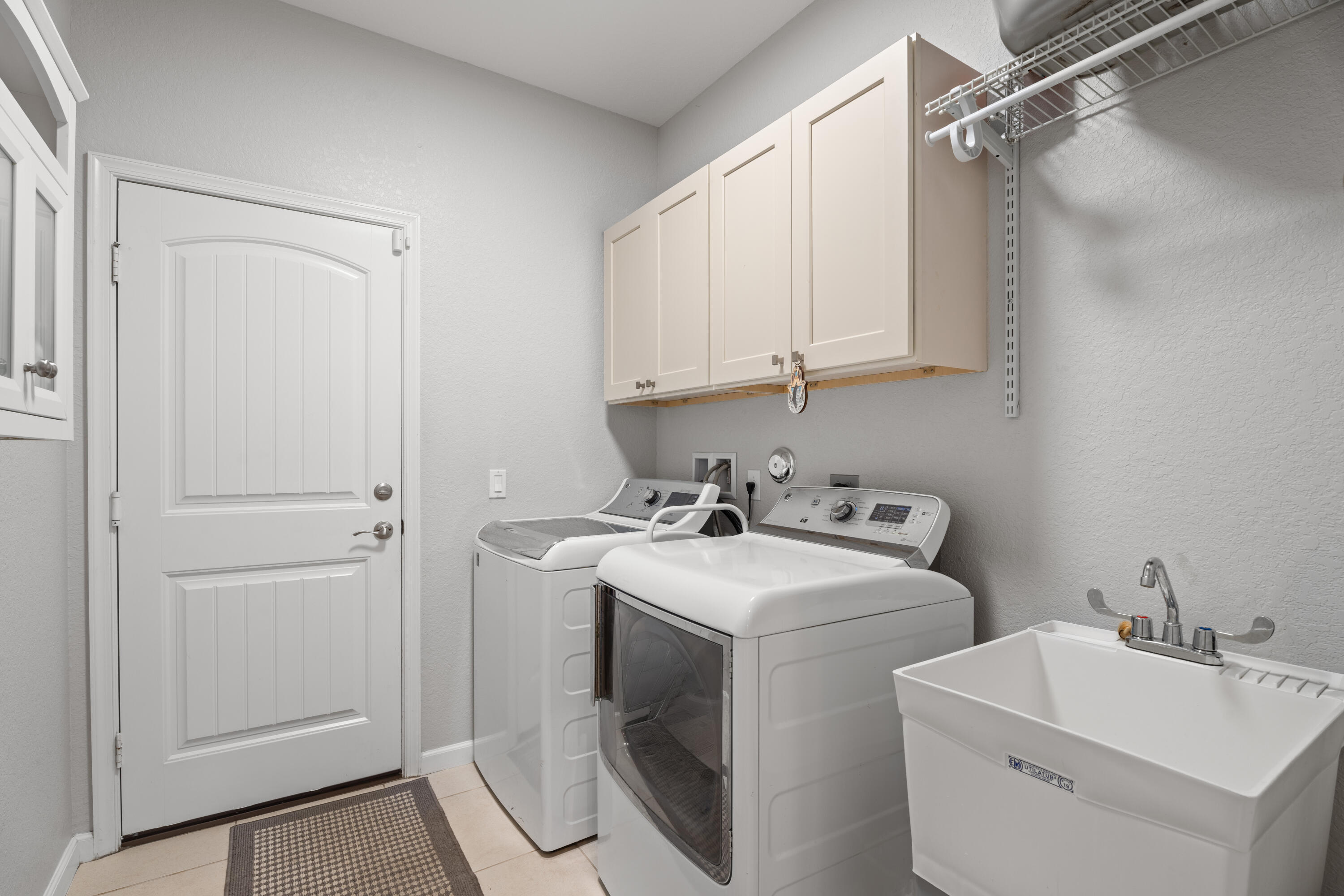 PINEAPPLE PLANTATION (AKA PINES) - Residential