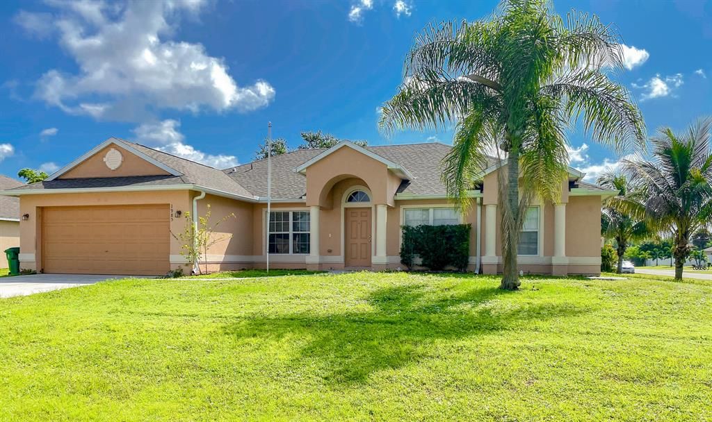 Photo of 1985 SW Beard Street, Port Saint Lucie, FL 34953 (MLS # R10744964)