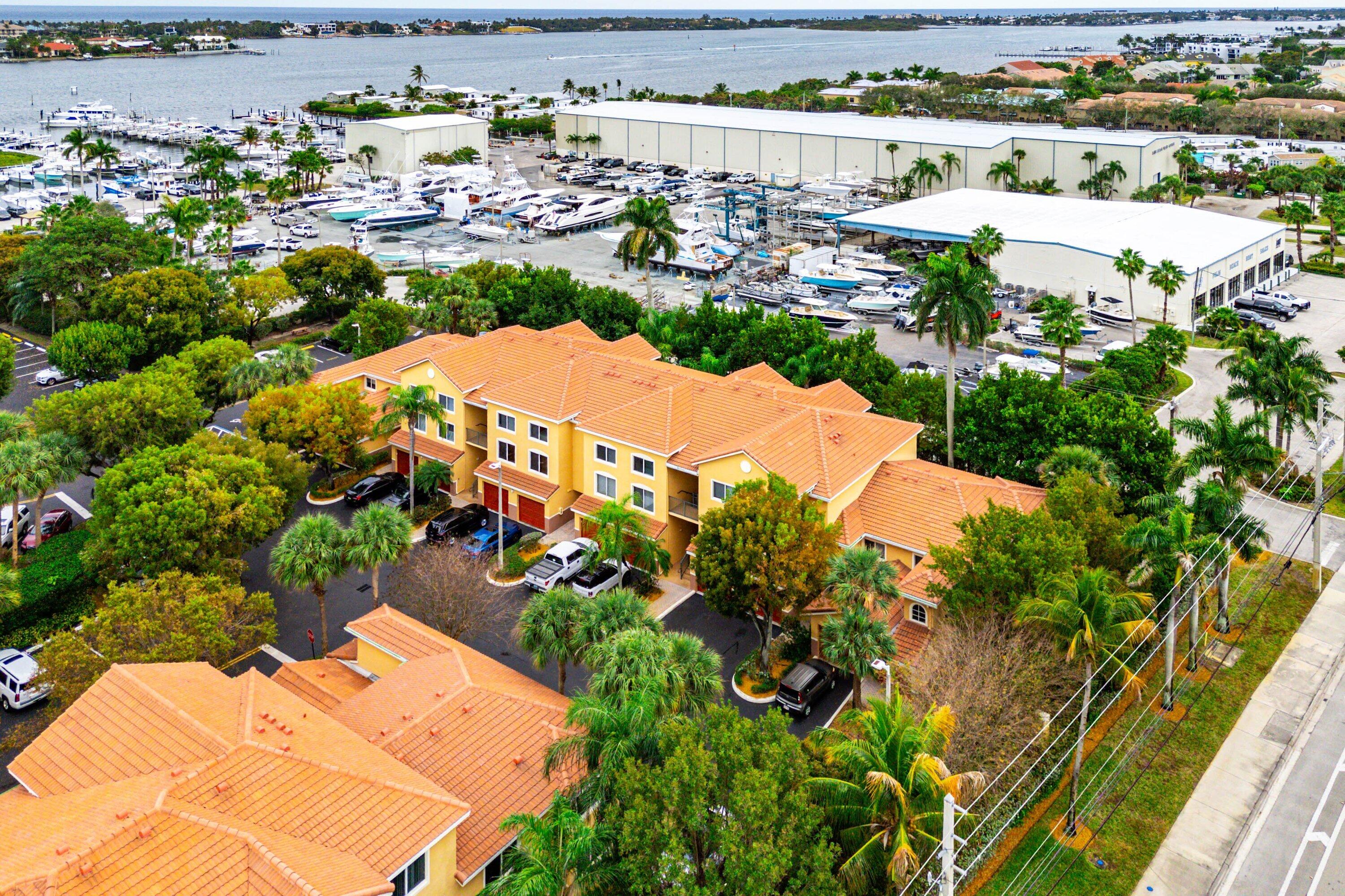 HYPOLUXOS MARINERS CAY CONDO - Residential Lease