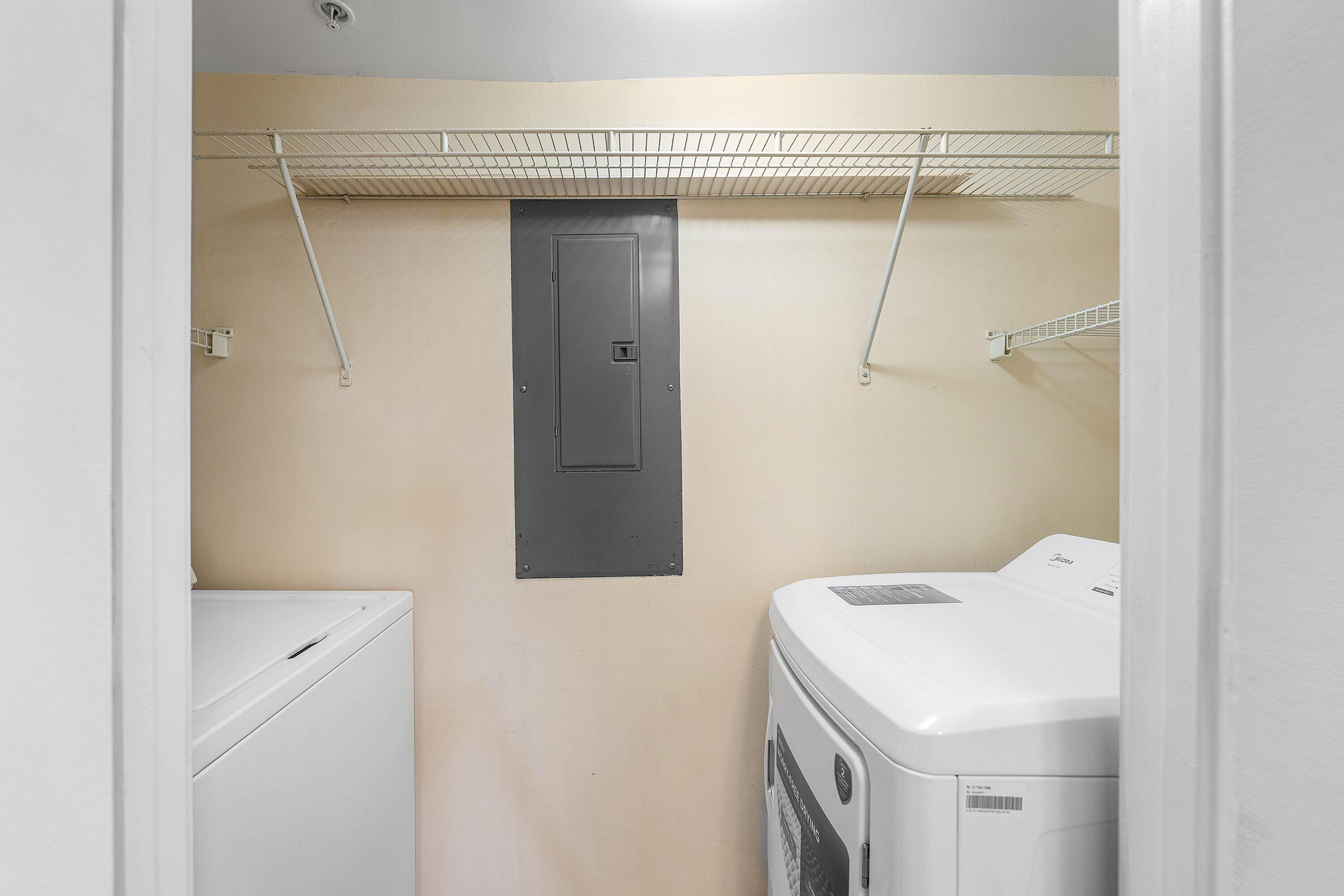 HYPOLUXOS MARINERS CAY CONDO - Residential Lease