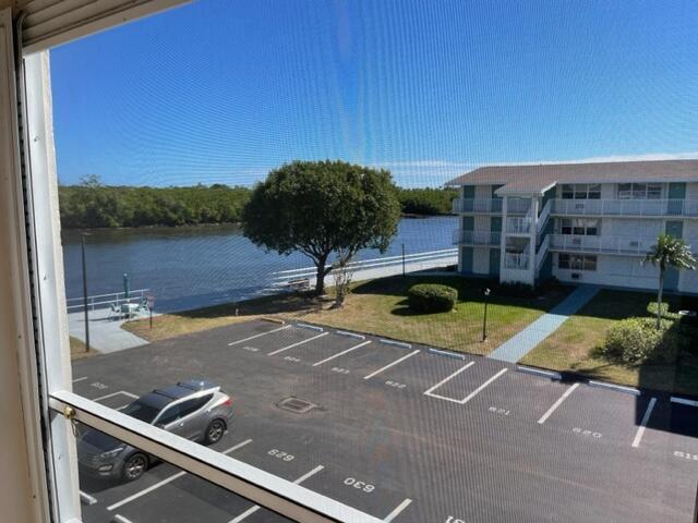 STERLING VILLAGE 370 CONDO - Residential