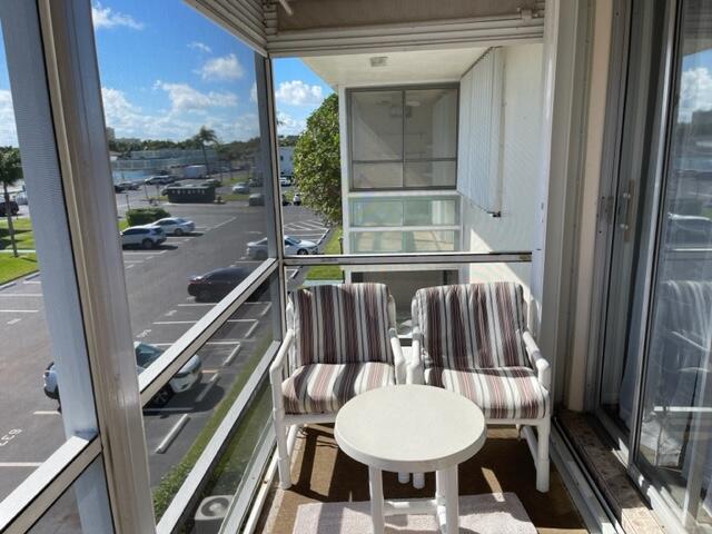 STERLING VILLAGE 370 CONDO - Residential