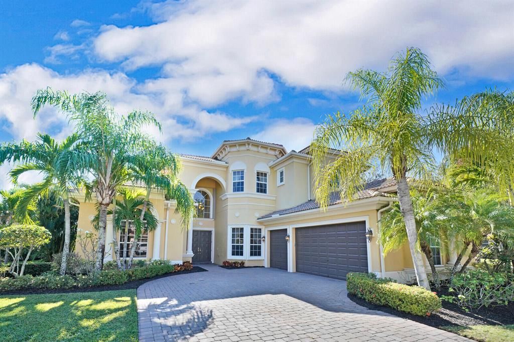 Photo of 8768 Wellington View Drive Dr, West Palm Beach, FL 33411 (MLS # R10765260)