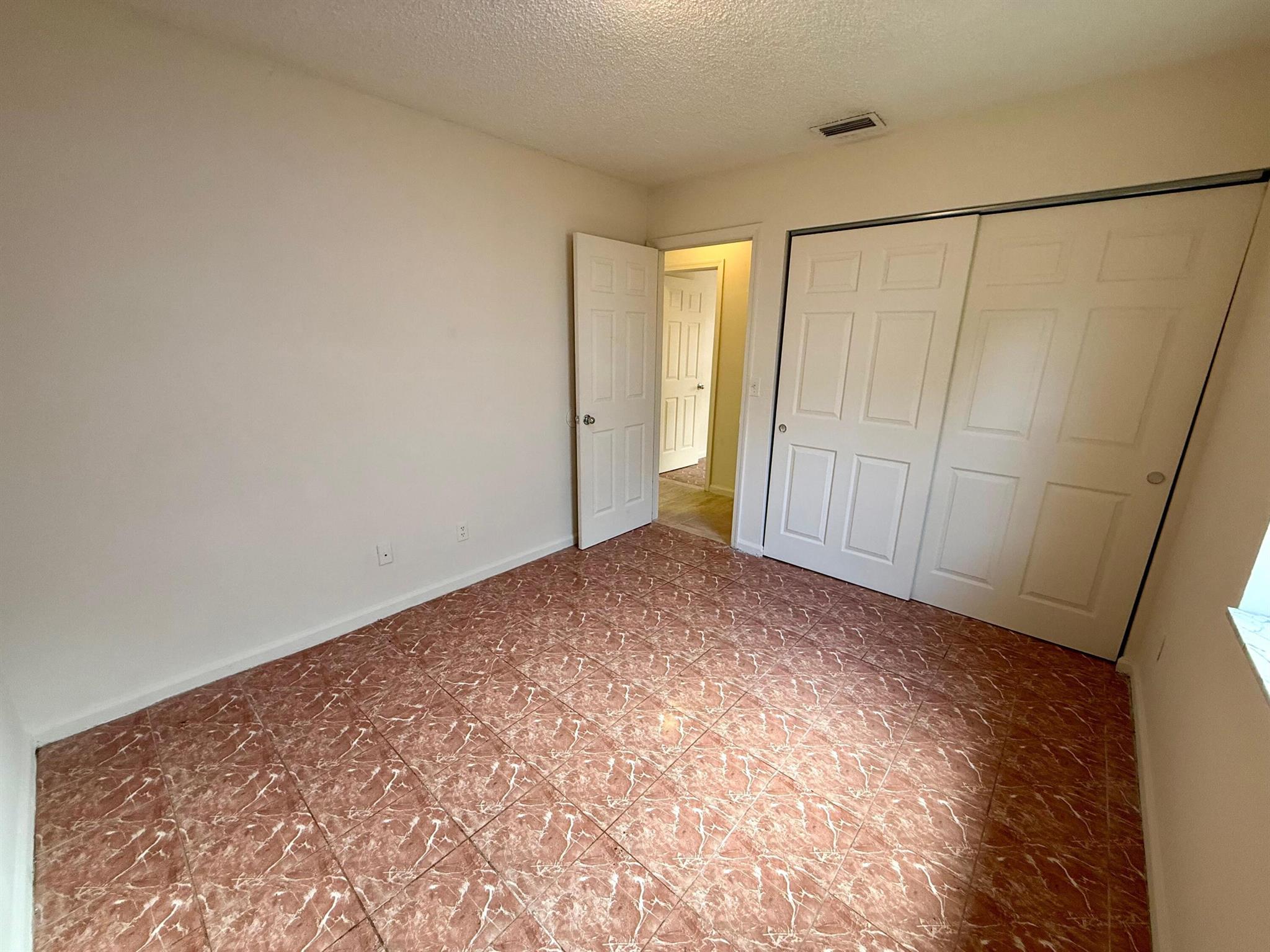 NORTH PALM BCH 3 - Residential Lease