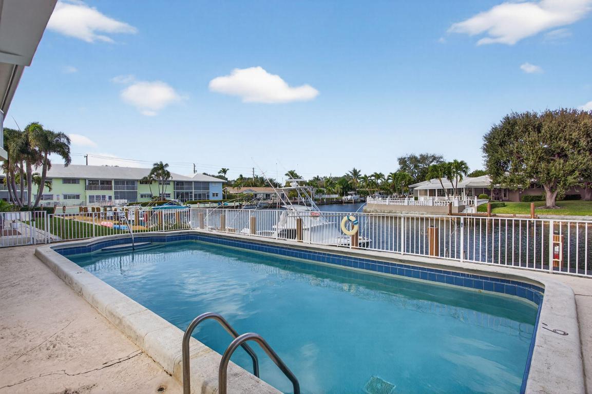 HAMPTON HOUSE CONDO - Residential