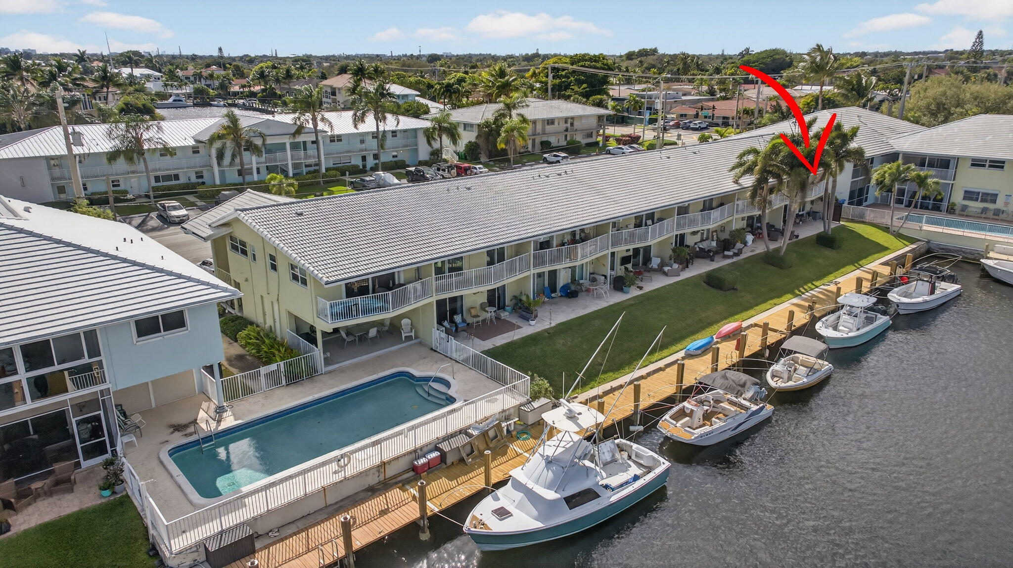 HAMPTON HOUSE CONDO - Residential