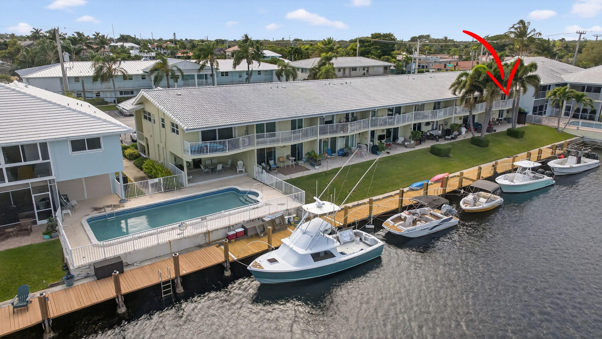 HAMPTON HOUSE CONDO - Residential