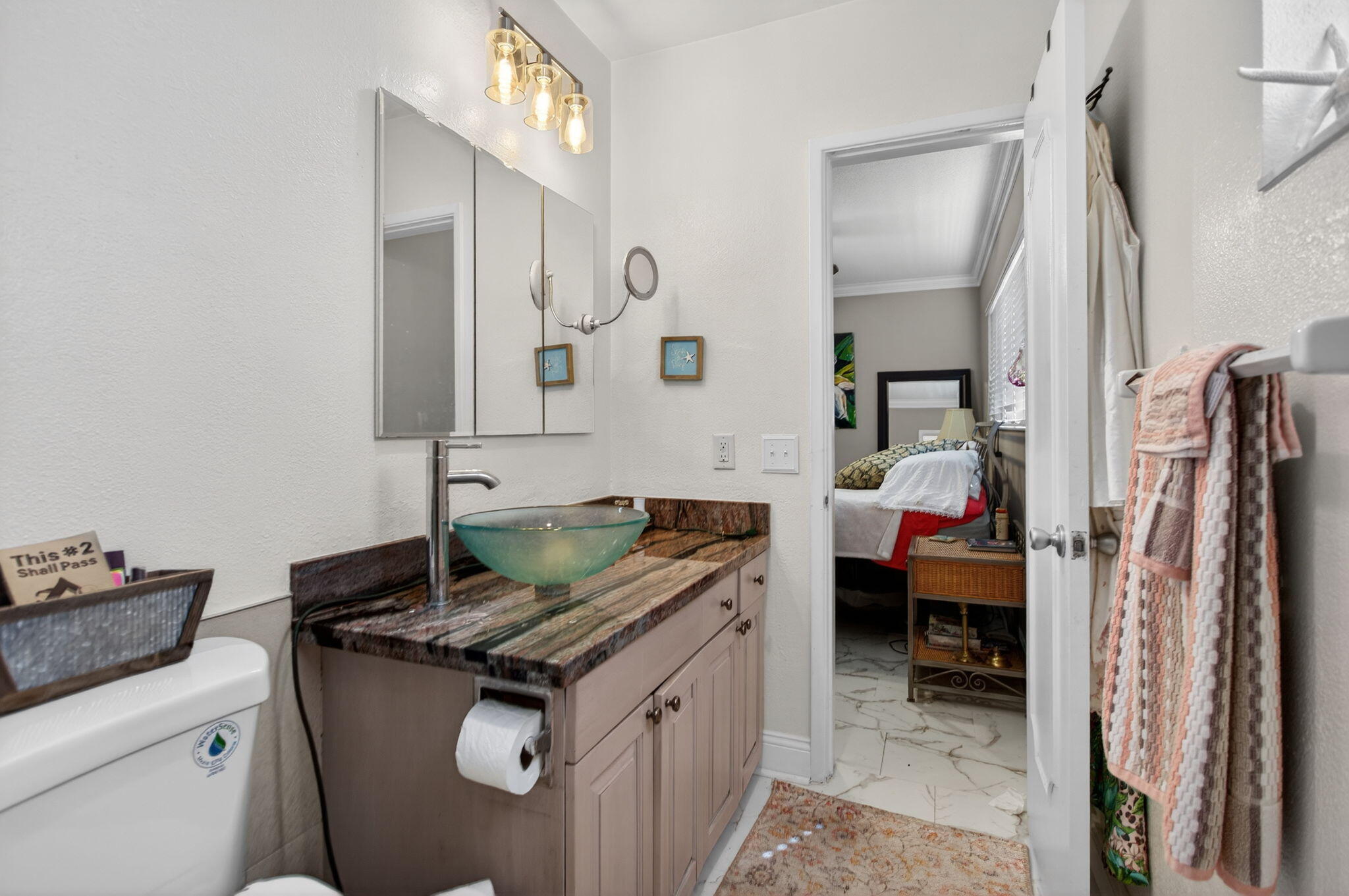 HAMPTON HOUSE CONDO - Residential