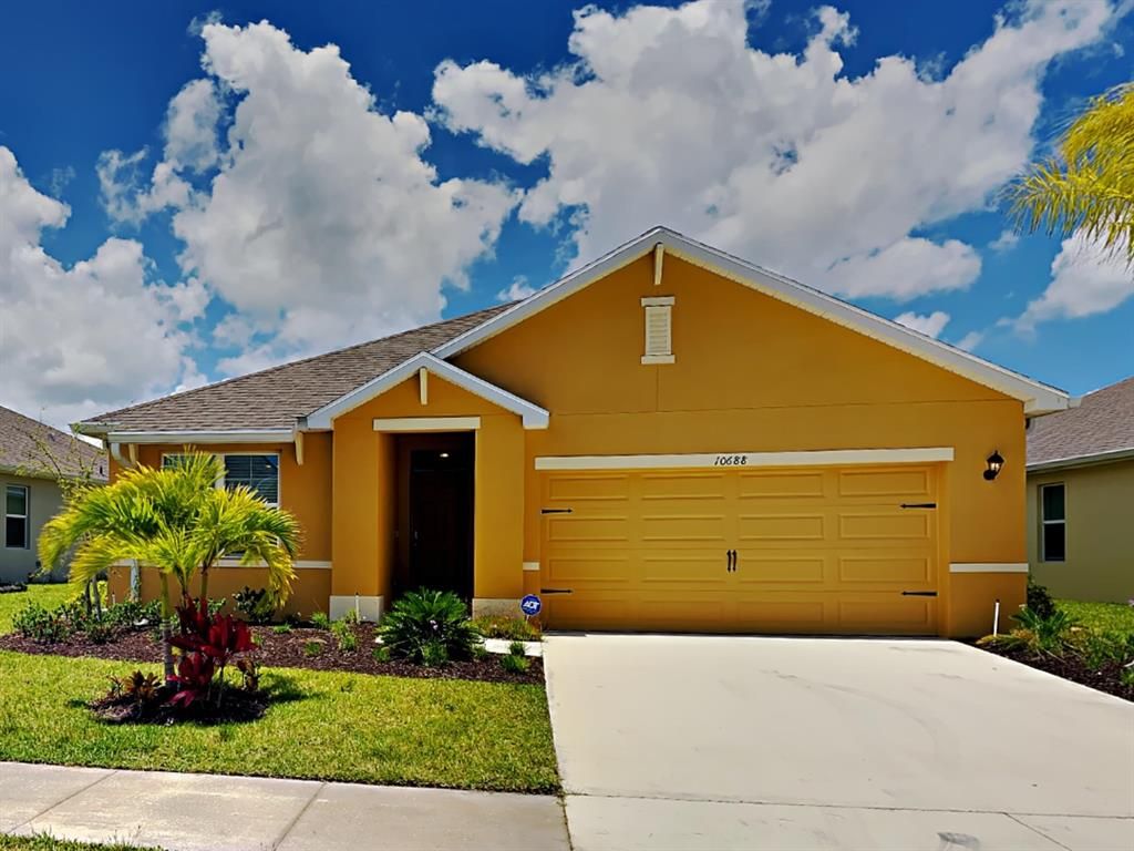 Photo of 10688 SW Prato Way, Port St Lucie, FL 34987 (MLS # R10889970)