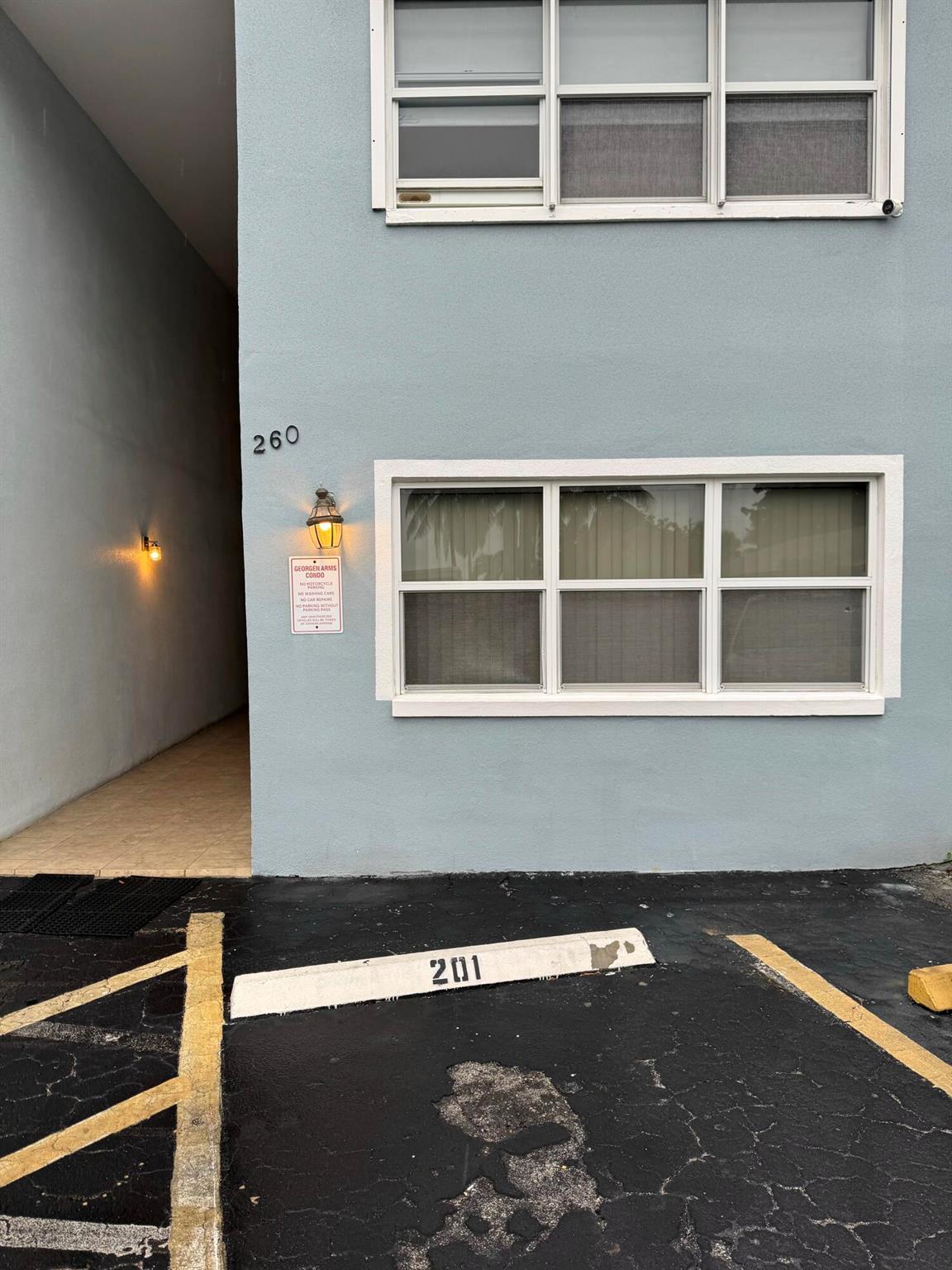 Investor Special. Owner willing to entertain all reasonable offers. Please schedule showing online. All Information subject to verification and property is sold ''AS IS''.