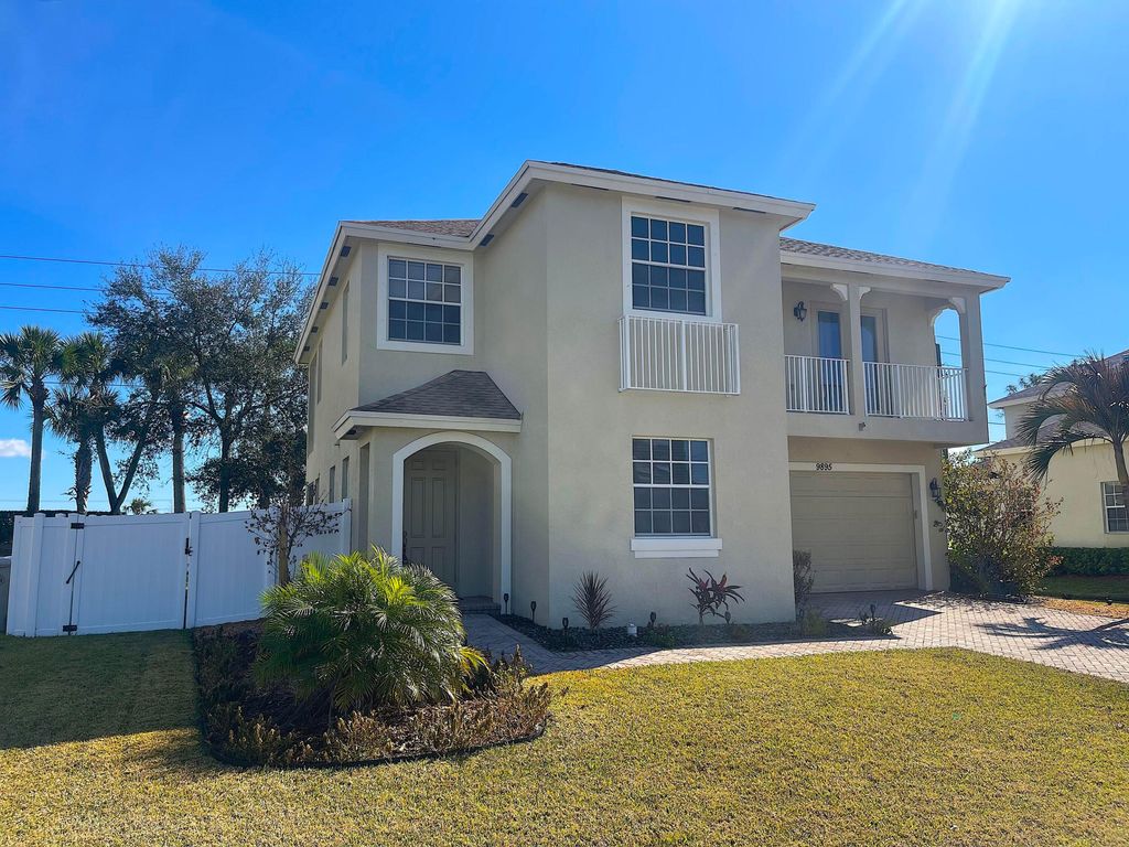 Photo of 9895 E Verona Circle, Vero Beach, FL 32966 (MLS # R11162425)