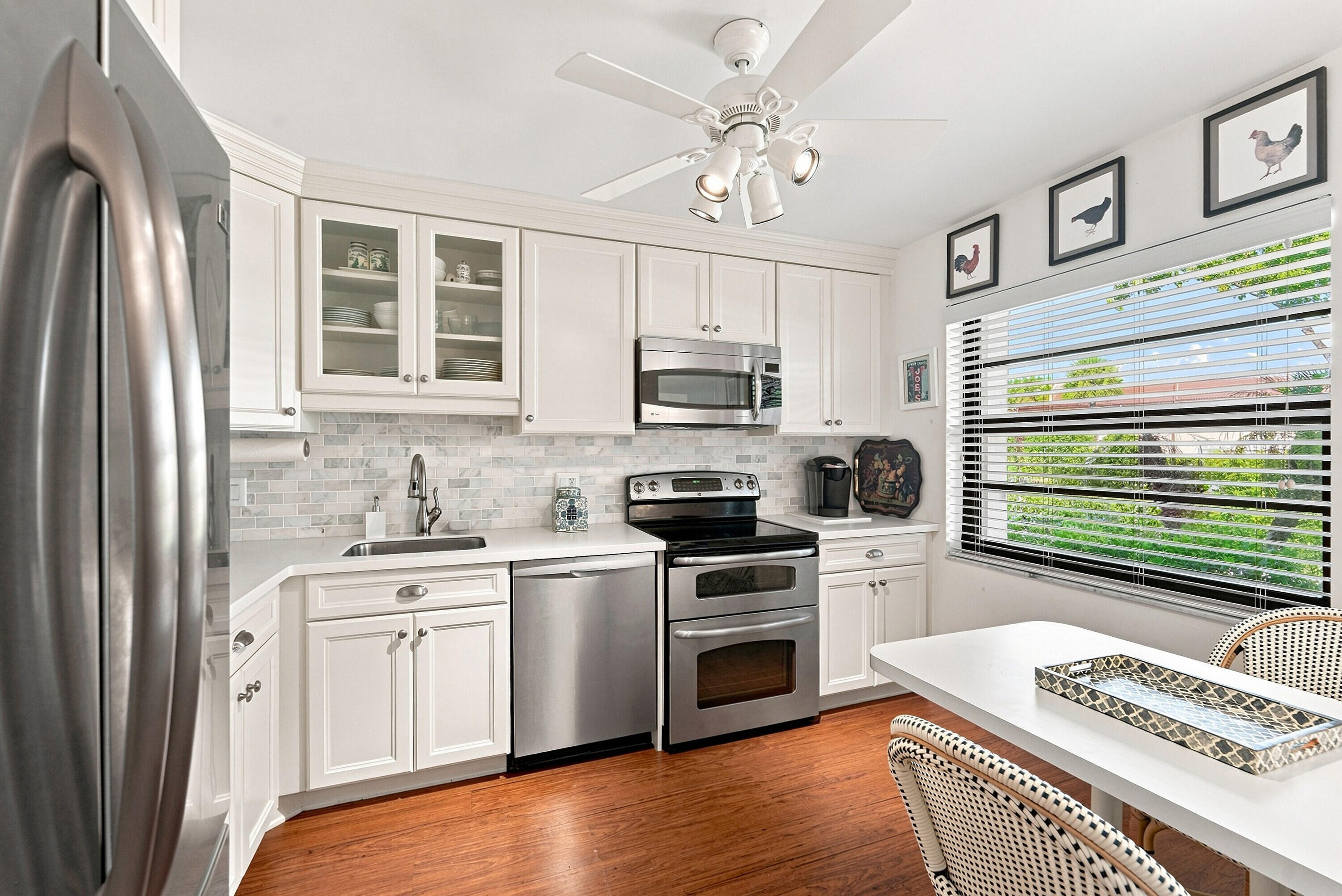 9293 VISTA DEL LAGO G