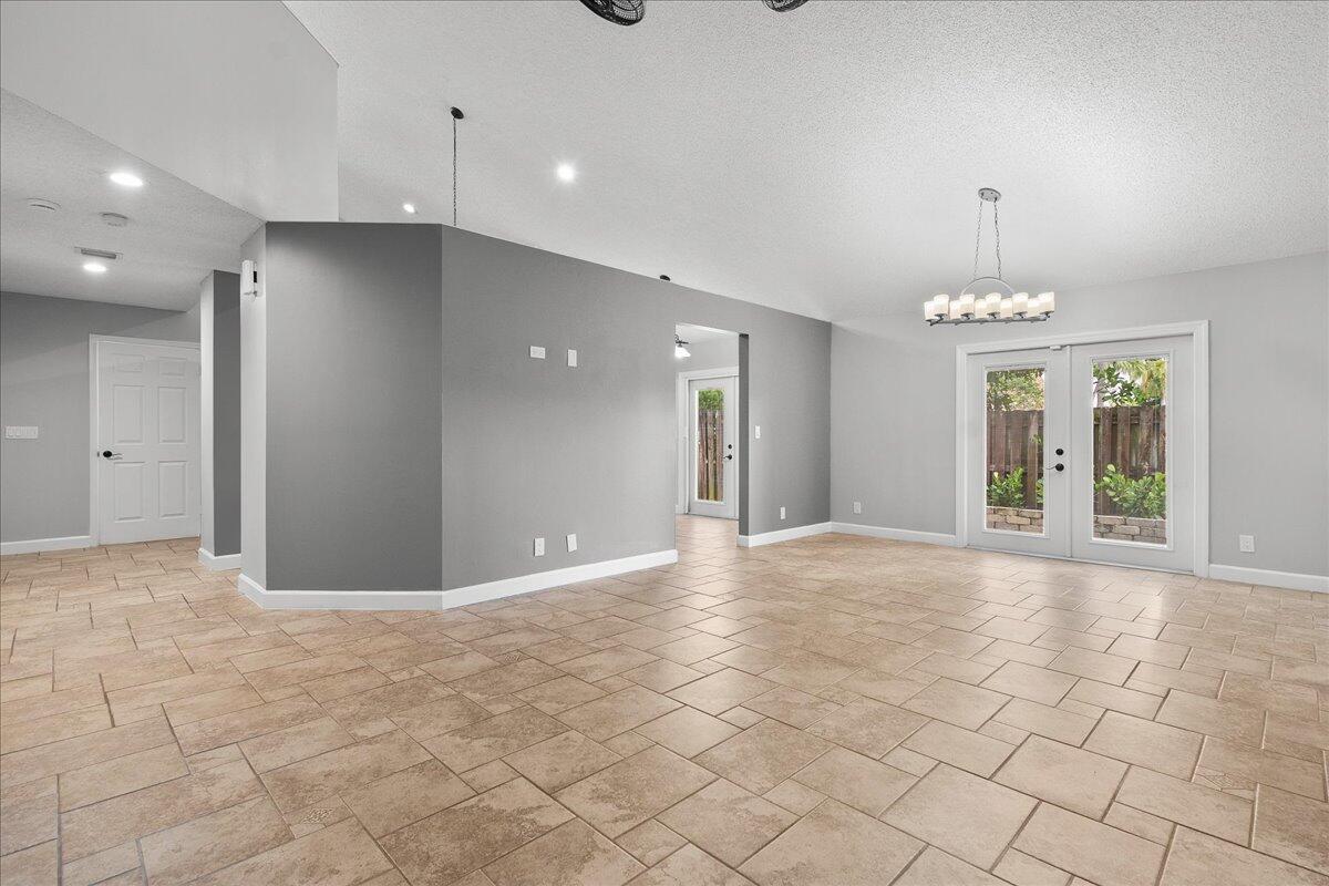 1714 Shoreside Circle
