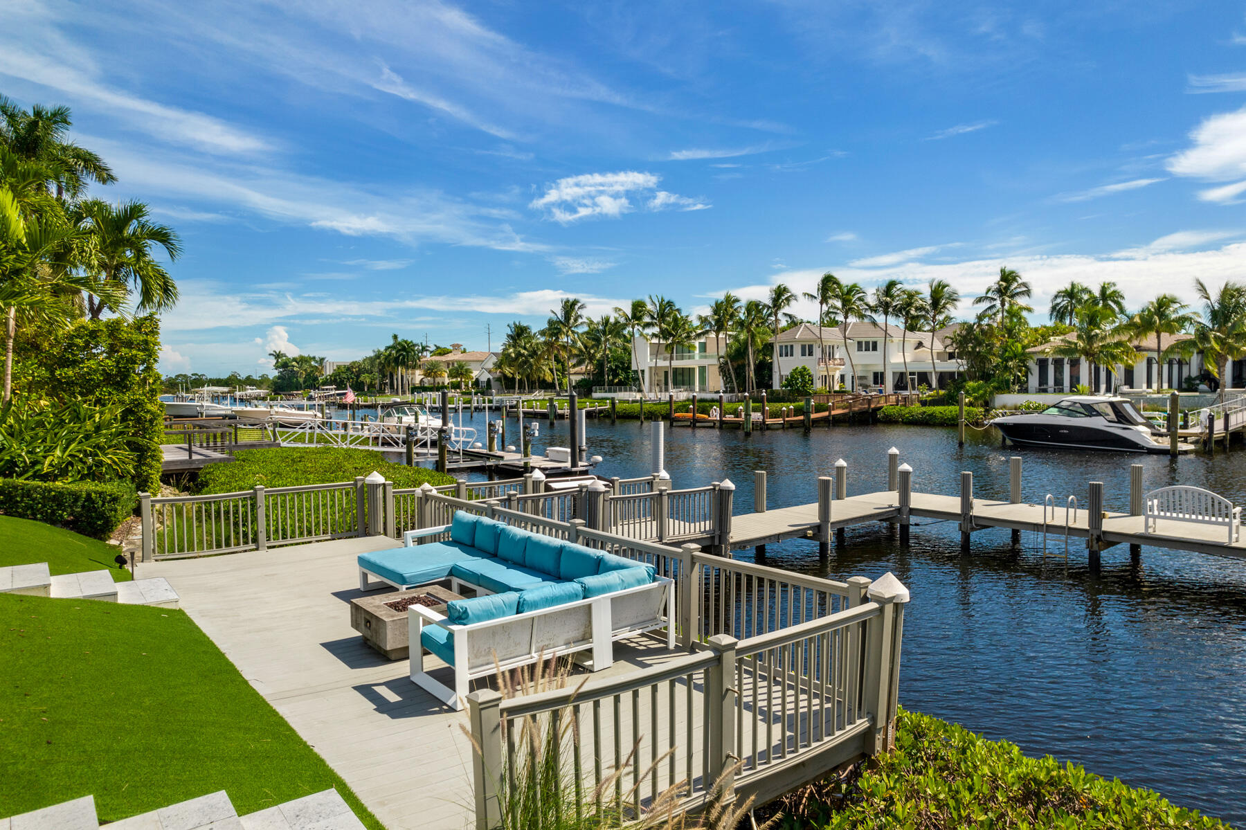 ADMIRALS COVE - Residential