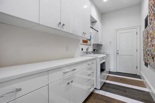 ADMIRALS COVE - Residential