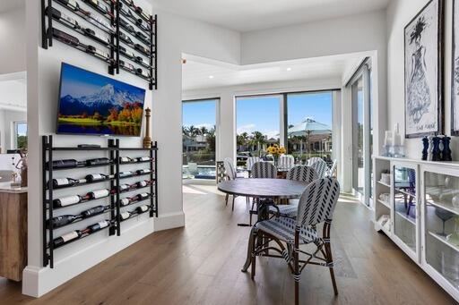 ADMIRALS COVE - Residential