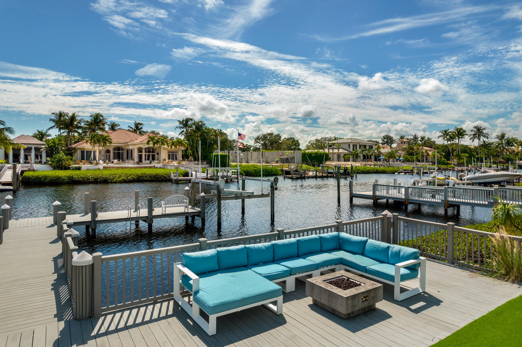 ADMIRALS COVE - Residential