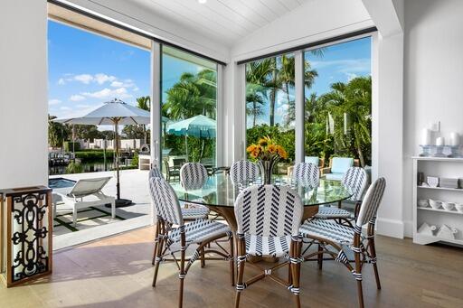 ADMIRALS COVE - Residential