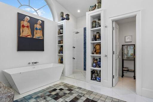 ADMIRALS COVE - Residential