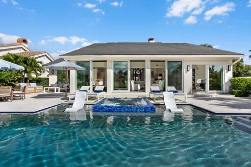 ADMIRALS COVE - Residential