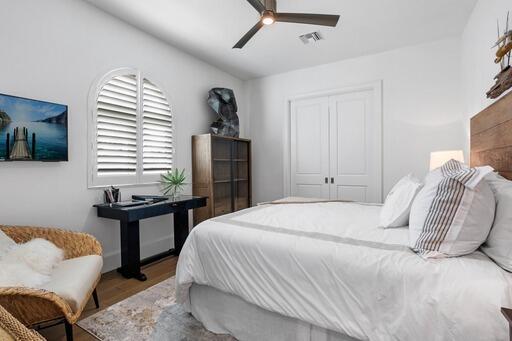 ADMIRALS COVE - Residential