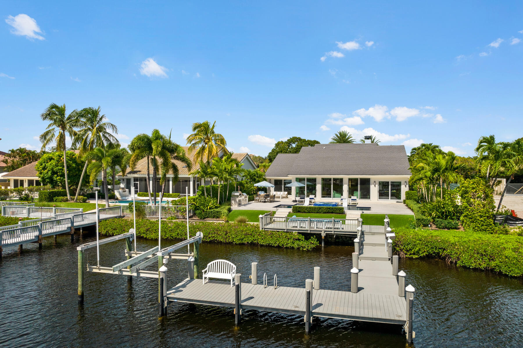 ADMIRALS COVE - Residential