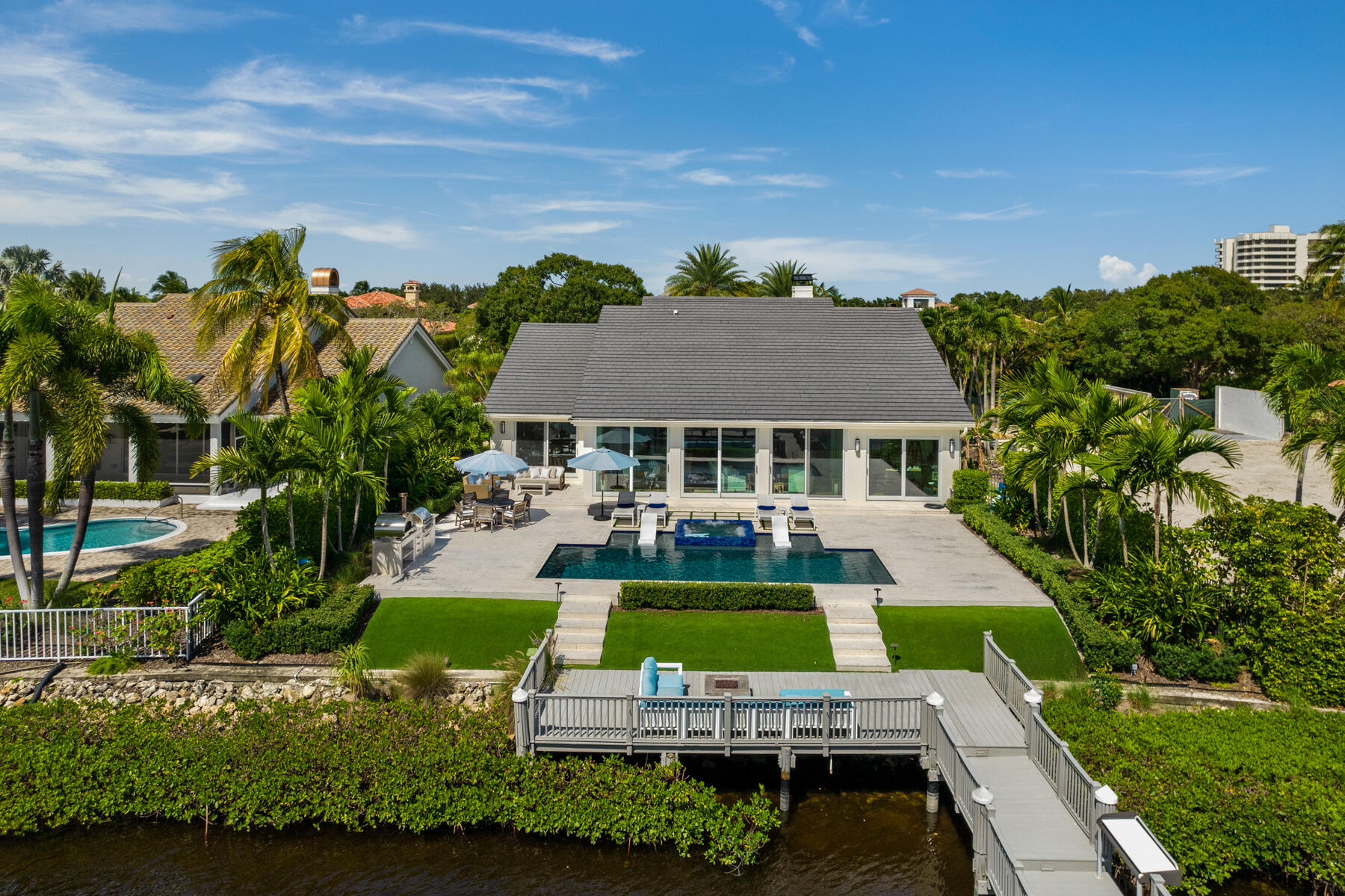 ADMIRALS COVE - Residential