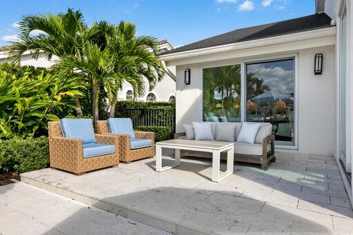 ADMIRALS COVE - Residential