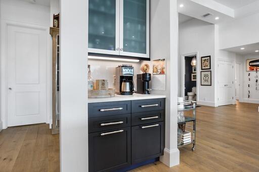 ADMIRALS COVE - Residential