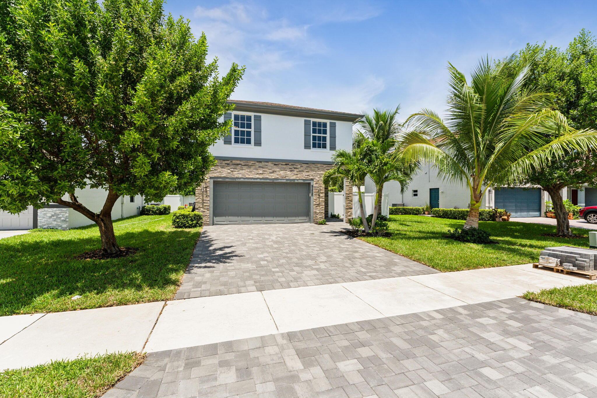522 Lucky Lane
