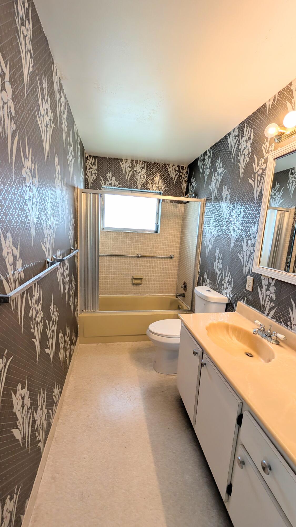 CRESTHAVEN CONDO TOWNHOMES SEC 2 - Residential