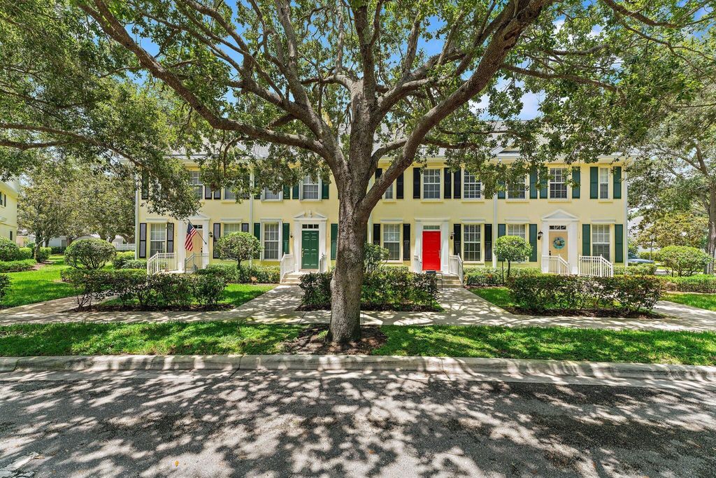 Photo of 118 Redwood Drive, Jupiter, FL 33458 (MLS # R11007635)