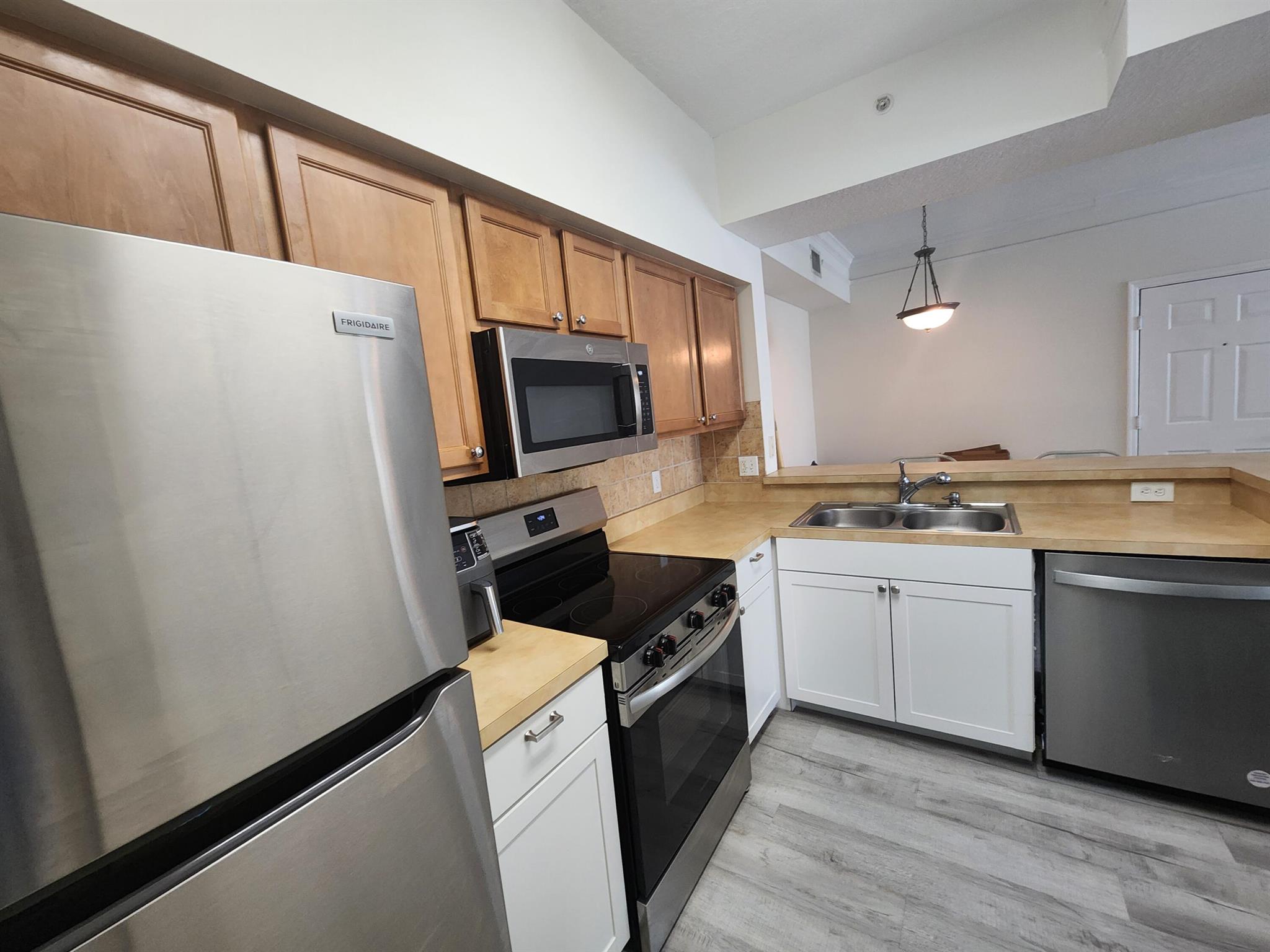 2103 Myrtlewood Circle E 2103