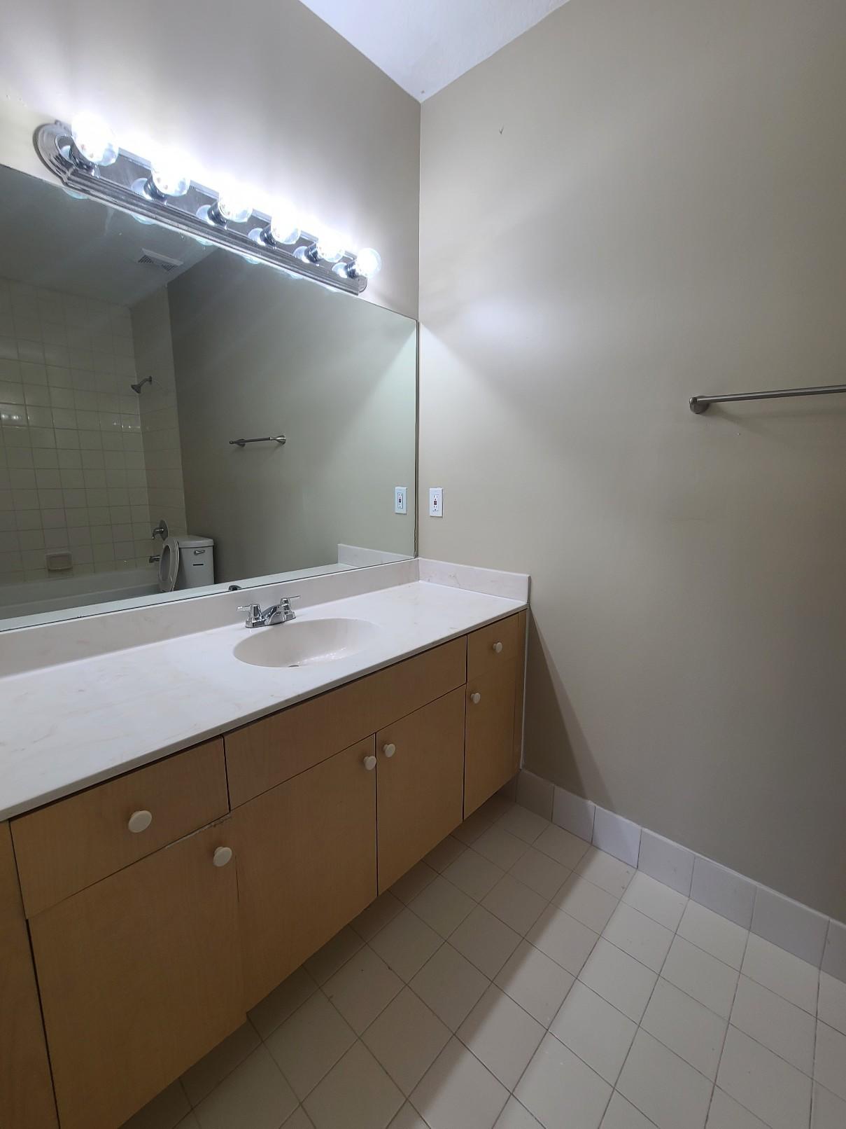 BELVEDERE ISLES CONDO NO 3 - Residential Lease