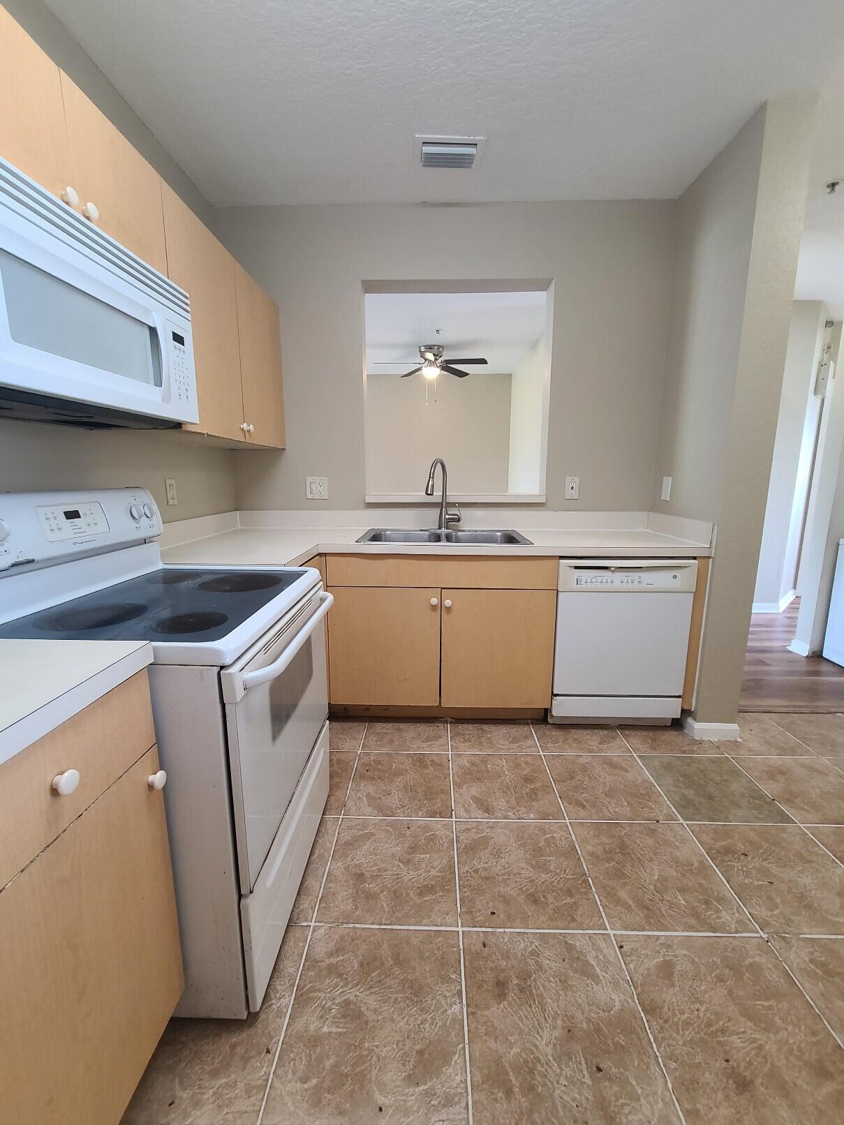 BELVEDERE ISLES CONDO NO 3 - Residential Lease