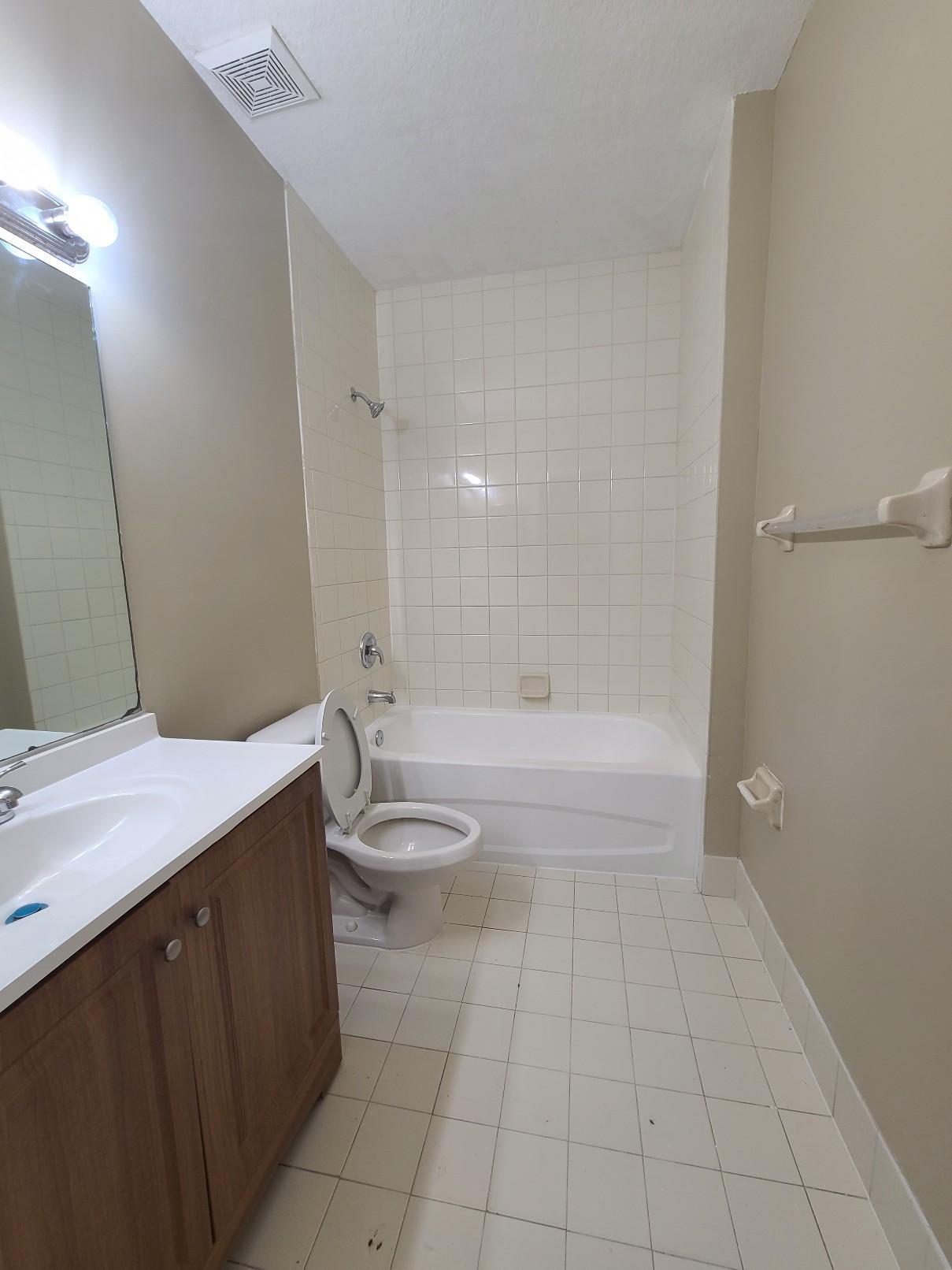 BELVEDERE ISLES CONDO NO 3 - Residential Lease