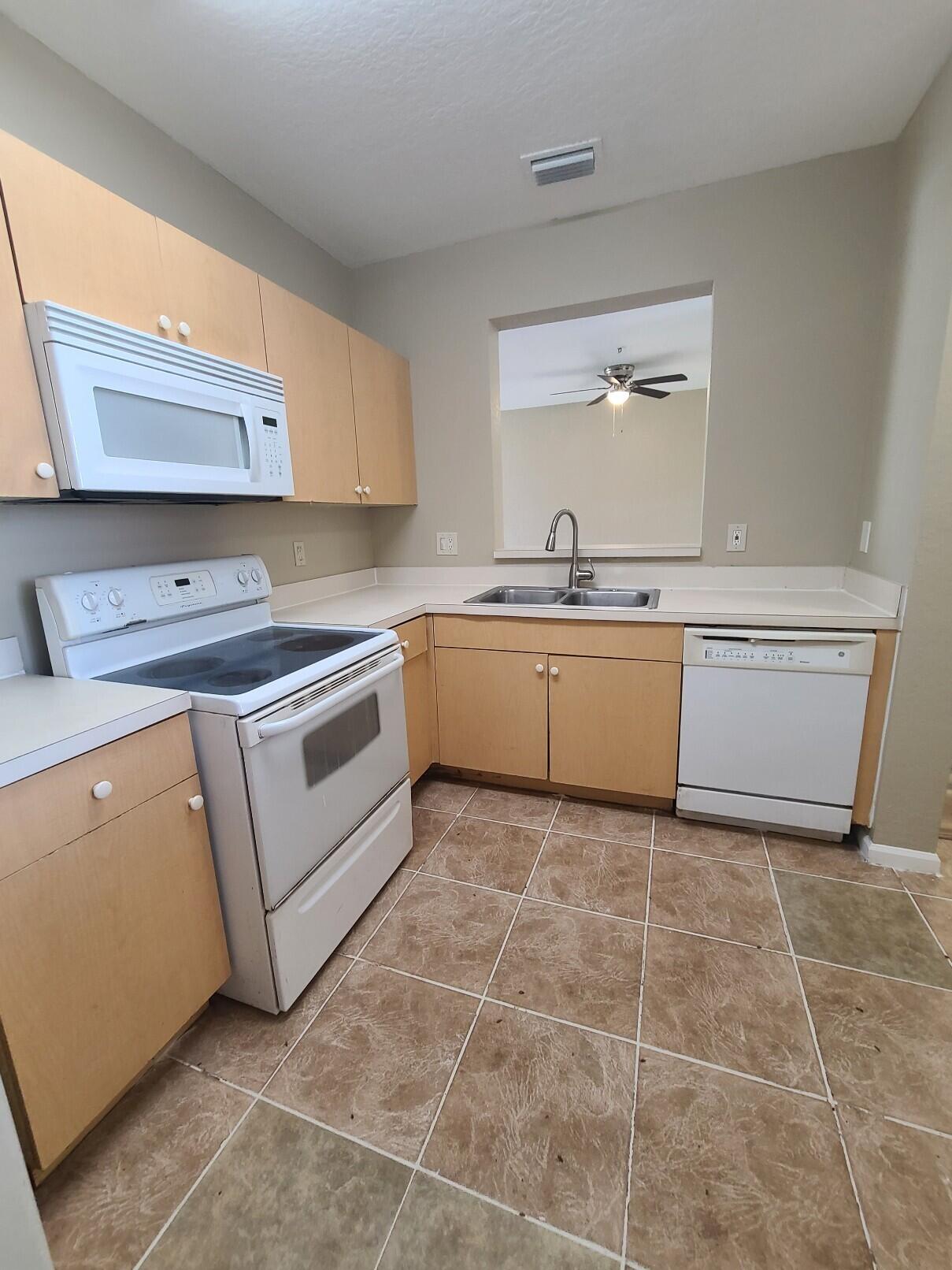 BELVEDERE ISLES CONDO NO 3 - Residential Lease