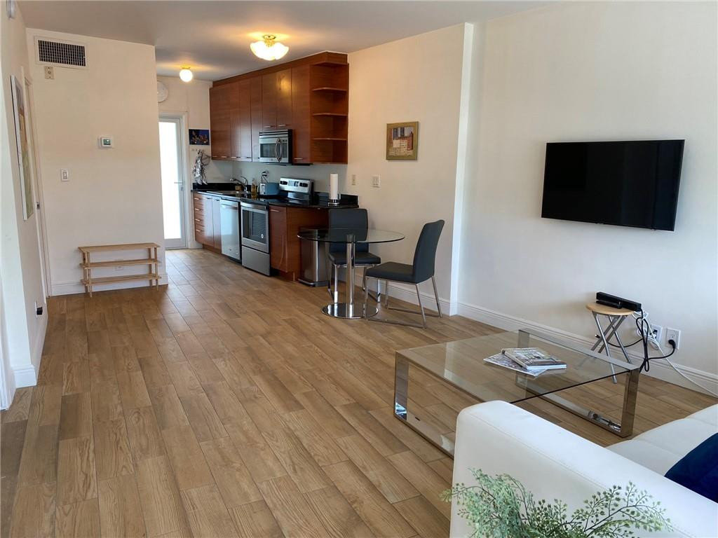 Le Cercle By The Beach - Residential