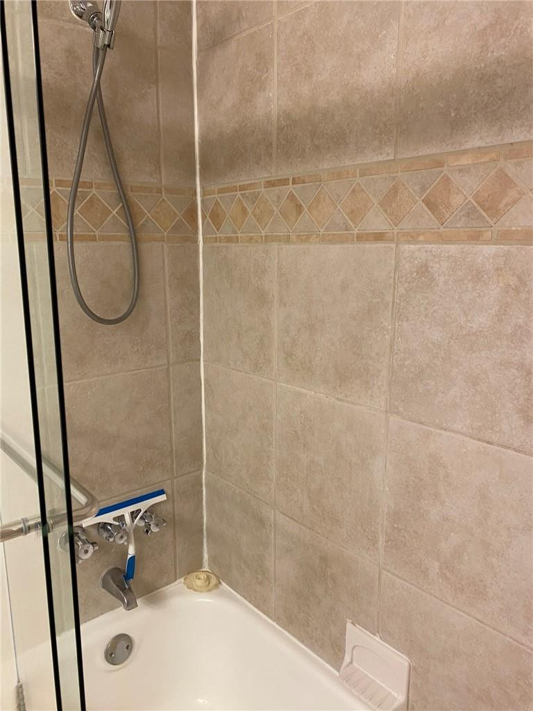 Le Cercle By The Beach - Residential