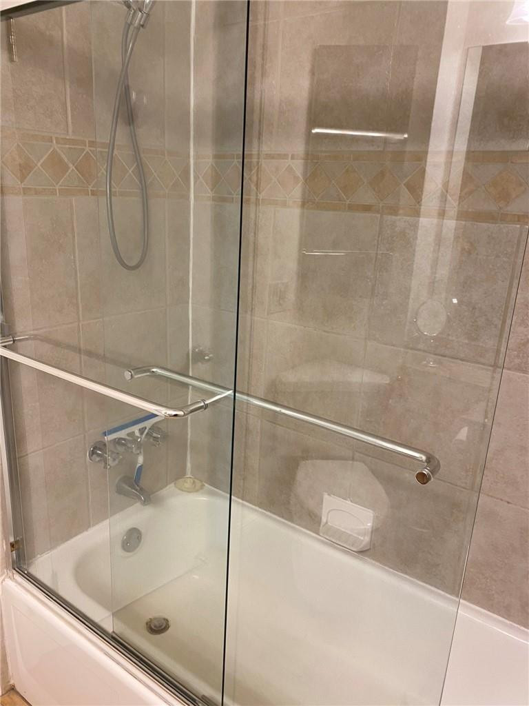 Le Cercle By The Beach - Residential