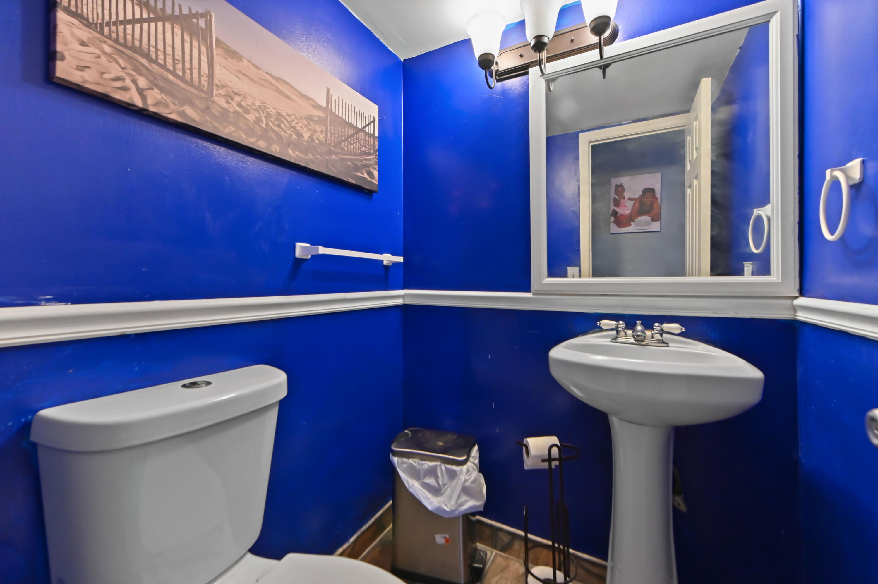 941 W 80th Place