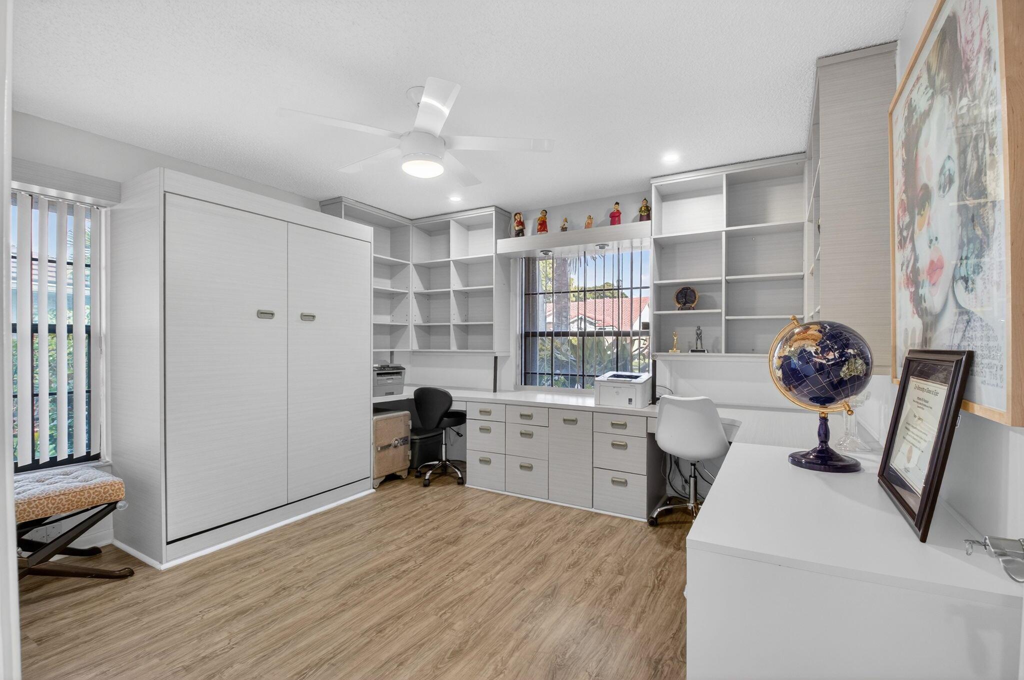 WINDWARD PALM BEACH - Residential