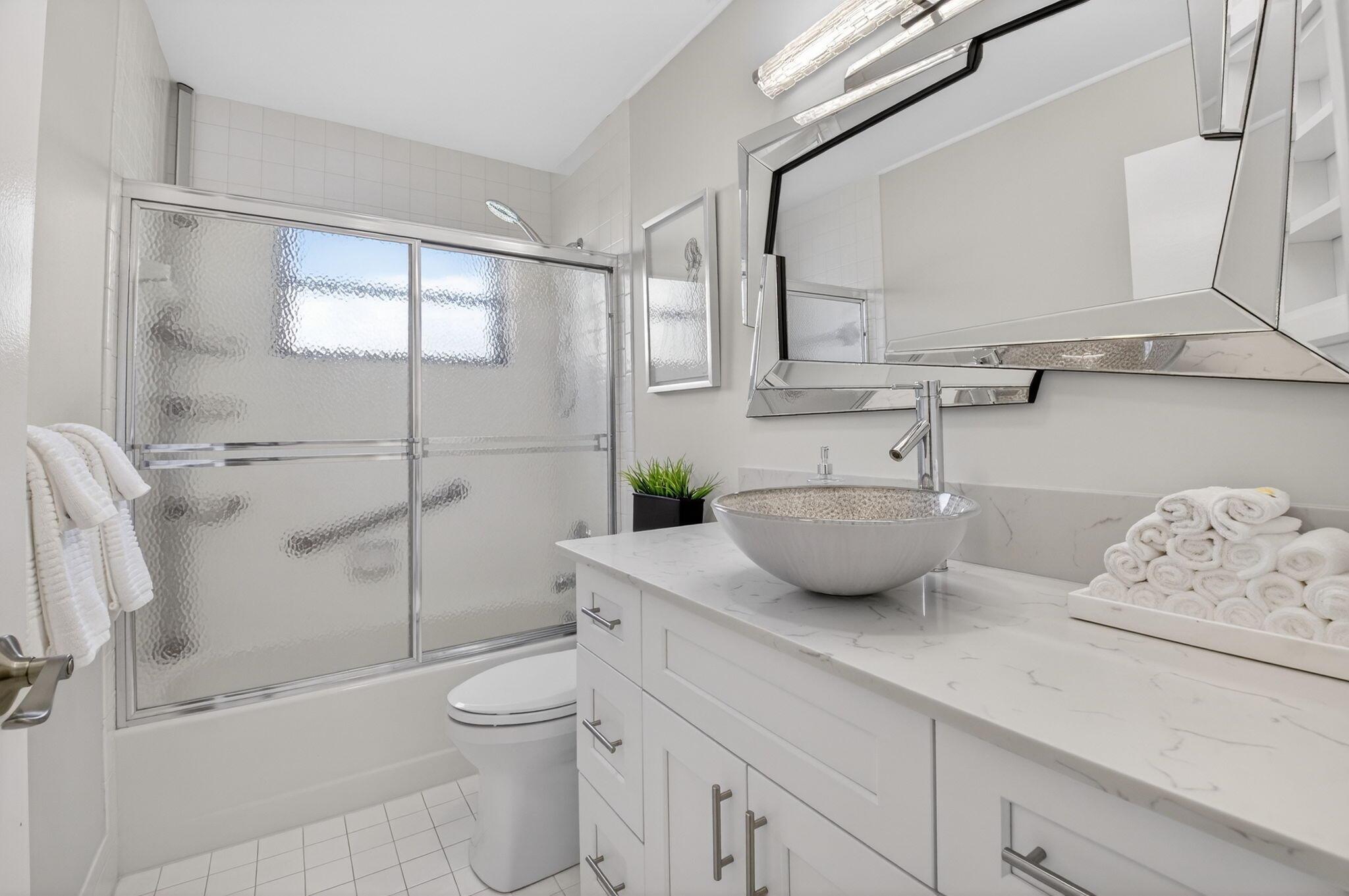 WINDWARD PALM BEACH - Residential