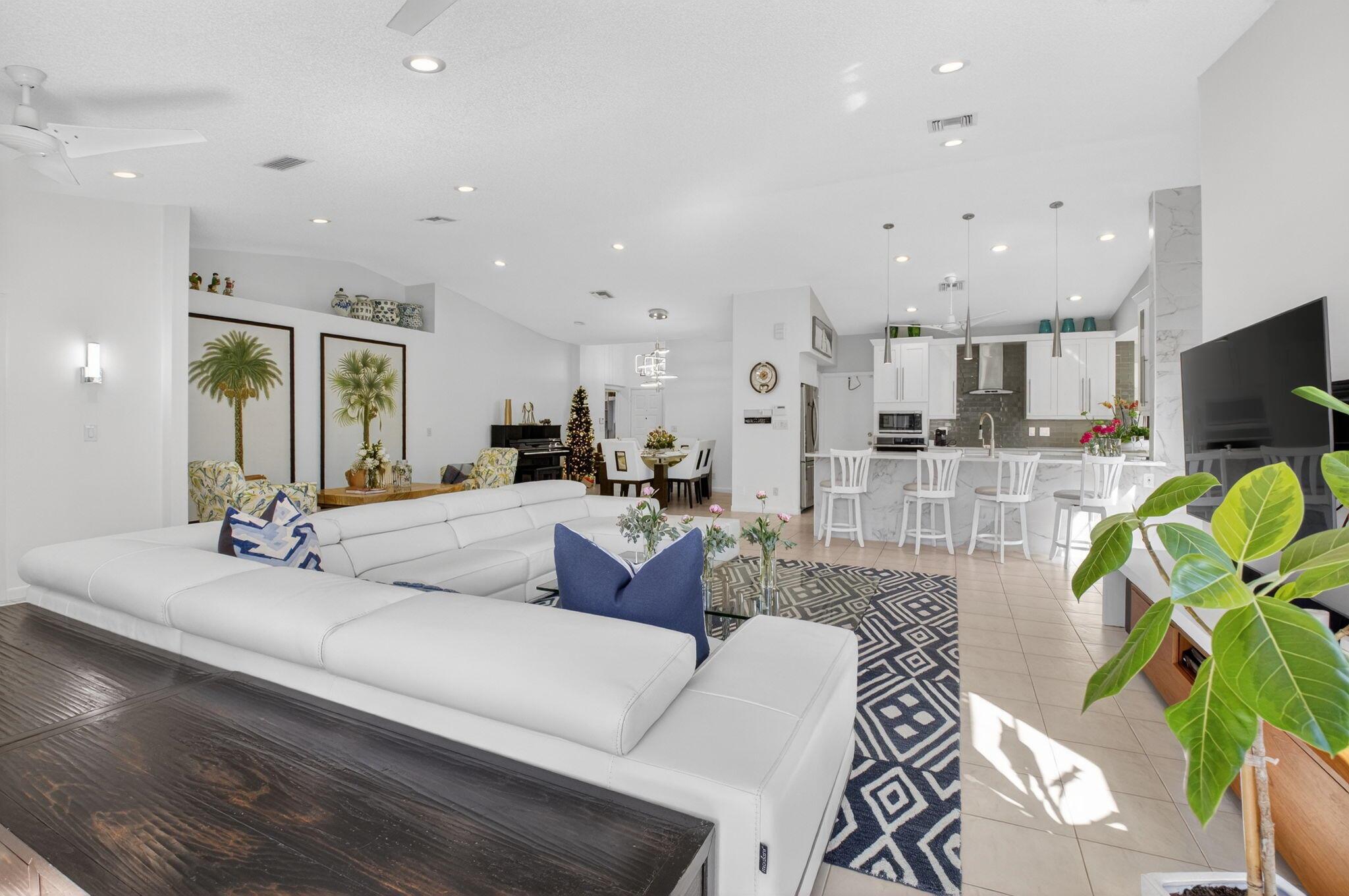 WINDWARD PALM BEACH - Residential